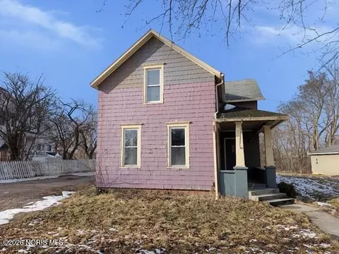 934 Holgate Ave, Defiance, OH 43512