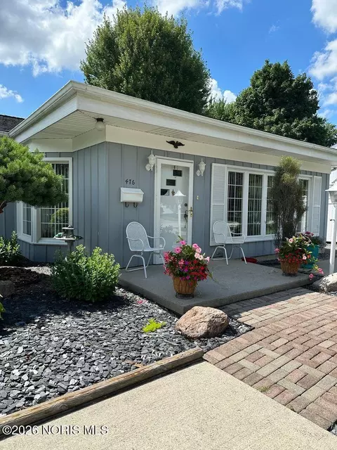 476 S Hazel St, Upper Sandusky, OH 43351