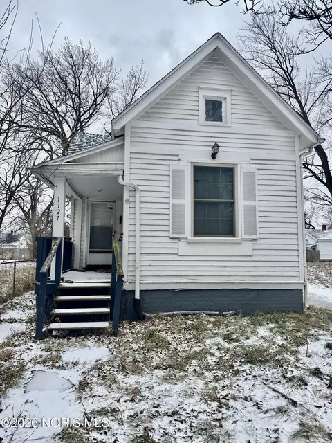 1127 Harding Dr, Toledo, OH 43609