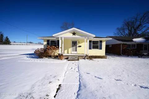 109 Lawrence Ave, Swanton, OH 43558