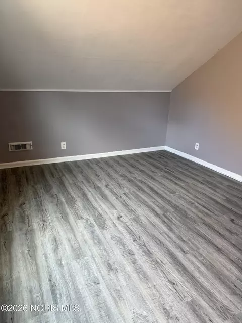 2065 Wyndhurst Rd, Toledo, OH 43607 photo 8