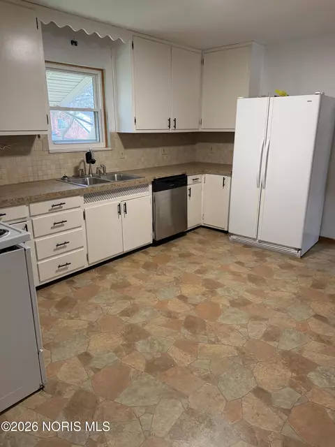 2065 Wyndhurst Rd, Toledo, OH 43607 photo 6