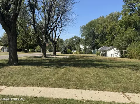 405 N Keyser Ave, Deshler, OH 43516