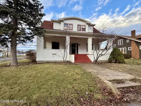 402 N Williams St, Paulding, OH 45879 photo 2
