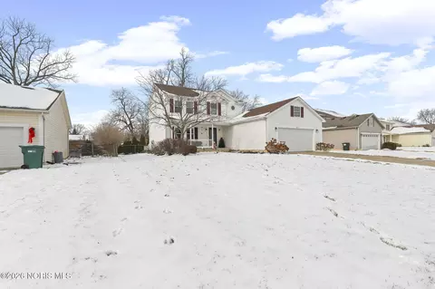 28151 Schriber St, Walbridge, OH 43465