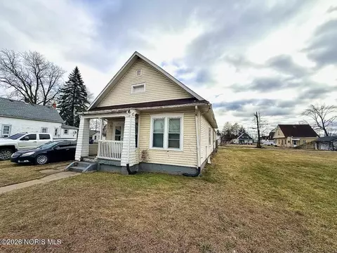 1141 Pinewood Ave, Toledo, OH 43607