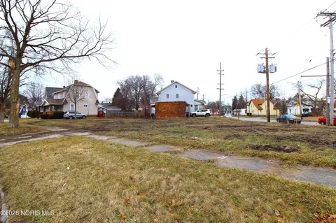 1316 Shenandoah Rd, Toledo, OH 43607