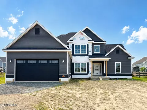 153 Barton Creek Dr, Perrysburg, OH 43551
