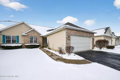 5905 Heidaway Ln, Sylvania, OH 43560