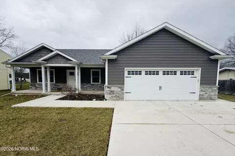 1952 Sherwood Dr, Defiance, OH 43512