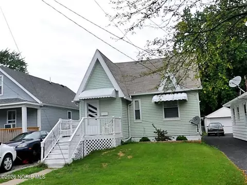 1714 Stahlwood Ave, Toledo, OH 43613