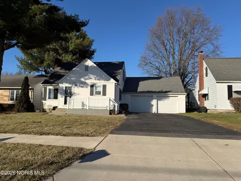 814 Park St, Napoleon, OH 43545