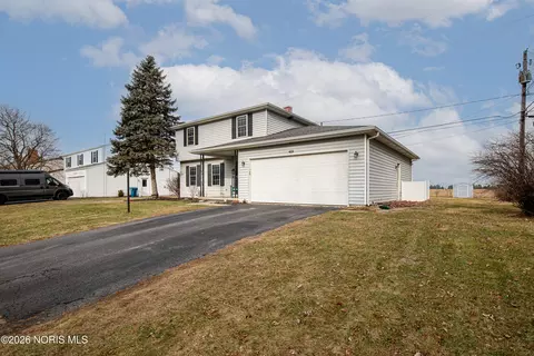 7638 Grenlock Dr, Sylvania, OH 43560
