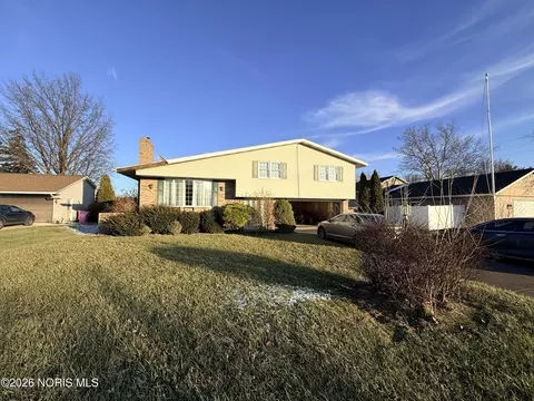 4016 Lin Cir, Sandusky, OH 44870