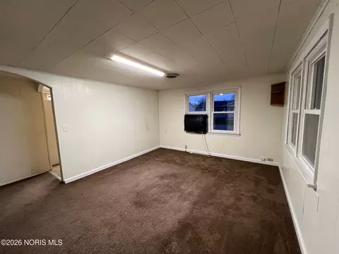 Living - 379 W Spring St, Upper Sandusky, OH 43351 photo 2 of 4