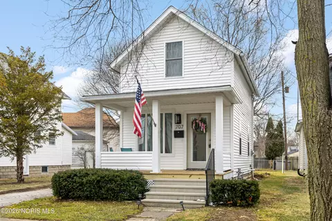 707 Franklin Ave, Fremont, OH 43420