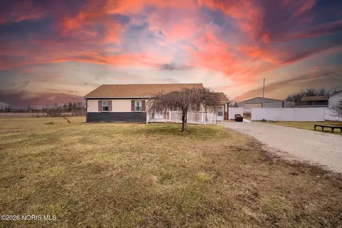 21682 State Route 51, Genoa, OH 43430