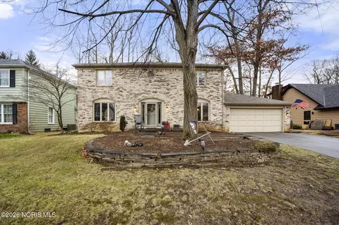 4618 Weldwood Ln, Sylvania, OH 43560