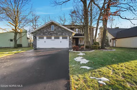 2402 Cheshire Woods Rd, Toledo, OH 43617