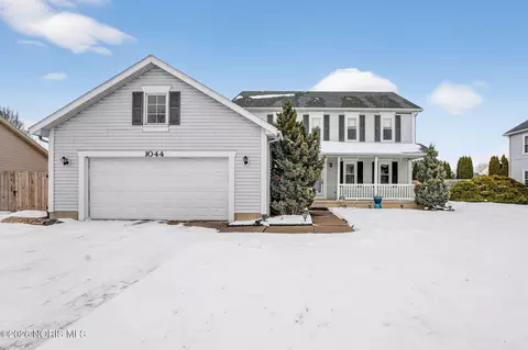 1044 Heritage Cv, Oregon, OH 43616