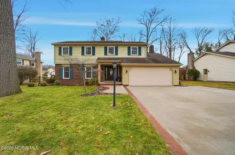 6854 Williamsburg Dr, Sylvania, OH 43560