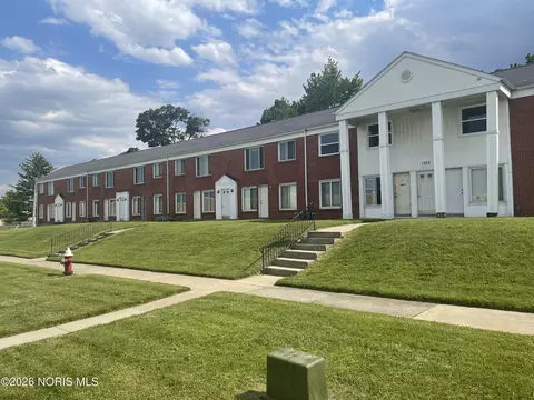1303 S Cove Blvd, Toledo, OH 43606