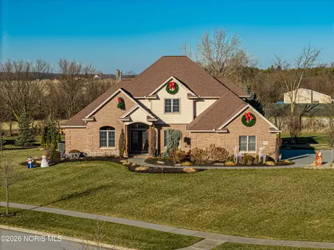 9894 Smokies Way, Findlay, OH 45840