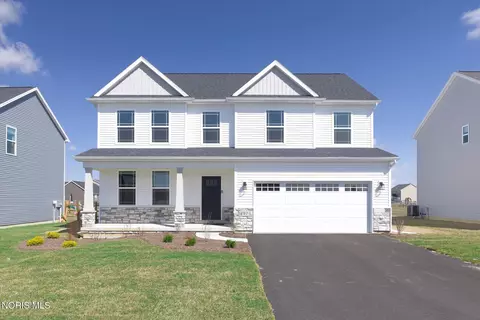 197 Valley Hall Dr, Perrysburg, OH 43551