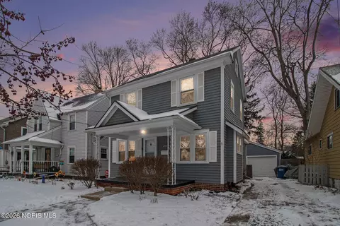 2444 Grantwood Dr, Toledo, OH 43613