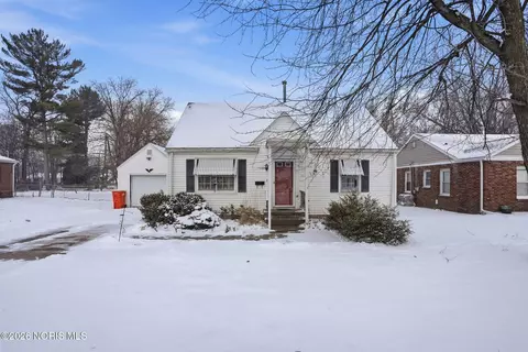 1500 Crystal Ave, Findlay, OH 45840