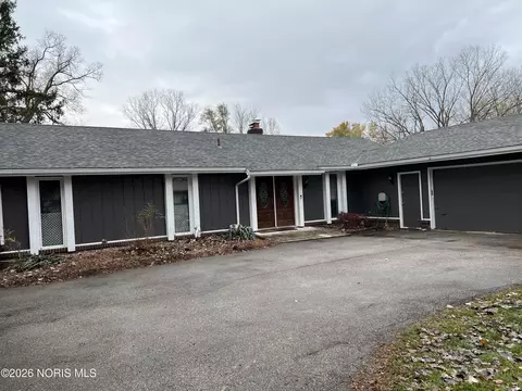 4923 Cranston Dr, Toledo, OH 43615