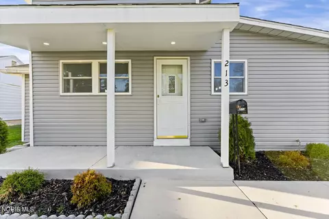 213 E Indiana Ave, Maumee, OH 43537