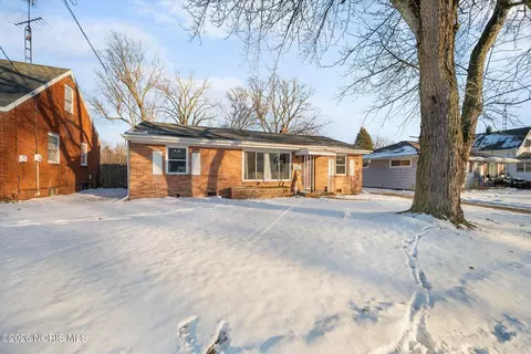 5322 Douglas Rd, Toledo, OH 43613