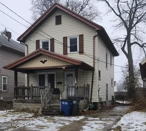 1804 Duncan Rd, Toledo, OH 43613