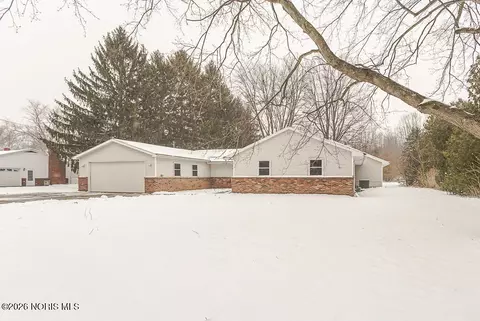 4349 S Eber Rd, Monclova, OH 43542