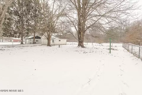 Exterior - 4349 S Eber Rd, Monclova, OH 43542 photo 5 of 7