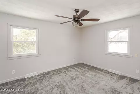 Bedroom - 4349 S Eber Rd, Monclova, OH 43542 photo 1 of 2
