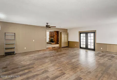 Living - 4349 S Eber Rd, Monclova, OH 43542 photo 7 of 9