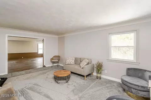 Living - 4349 S Eber Rd, Monclova, OH 43542 photo 5 of 9