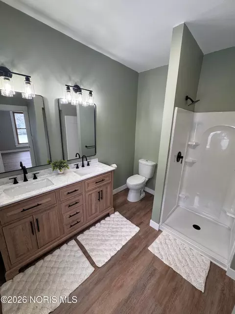 Bath - 315 N Williams St, Bryan, OH 43506 photo 3 of 4