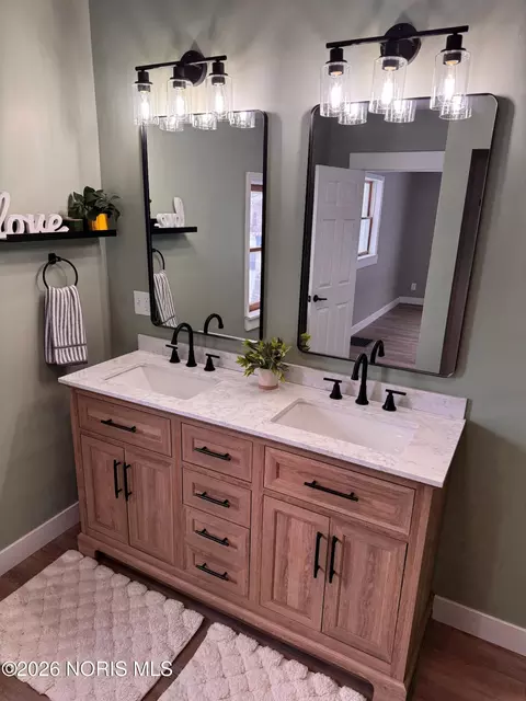 Bath - 315 N Williams St, Bryan, OH 43506 photo 2 of 4