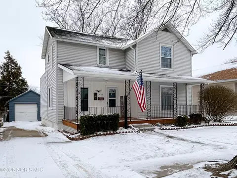 809 W North St, Fostoria, OH 44830