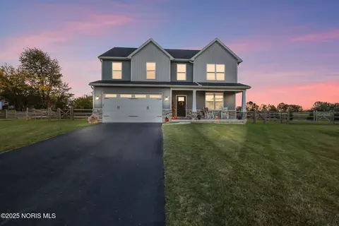 11037 Bay Trace Dr, Perrysburg, OH 43551