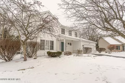 8241 Bucks Run Ct, Toledo, OH 43617