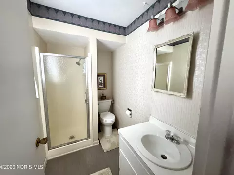 Bath - 9513 County Rd E, Hamler, OH 43524 photo 1 of 4