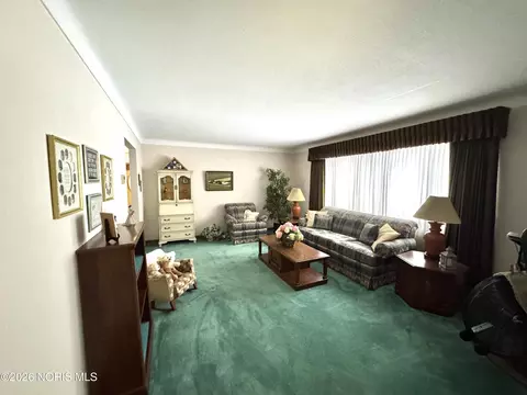 Living - 9513 County Rd E, Hamler, OH 43524 photo 4 of 5