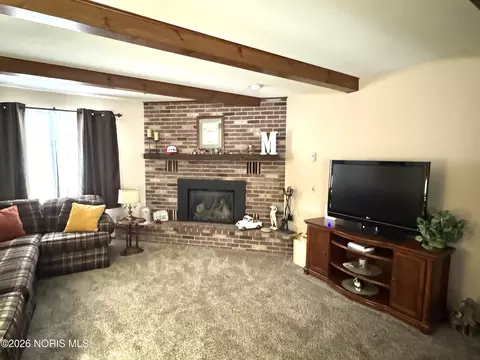 Living - 9513 County Rd E, Hamler, OH 43524 photo 2 of 5