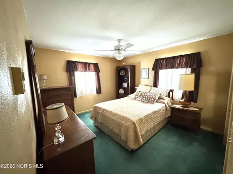 Bedroom - 9513 County Rd E, Hamler, OH 43524 photo 3 of 8
