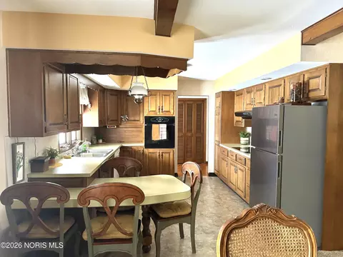 Kitchen - 9513 County Rd E, Hamler, OH 43524 photo 1 of 3