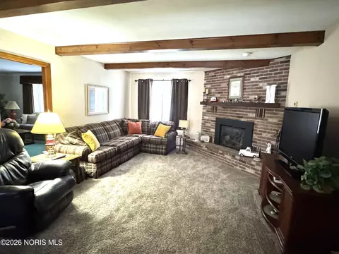Living - 9513 County Rd E, Hamler, OH 43524 photo 1 of 5